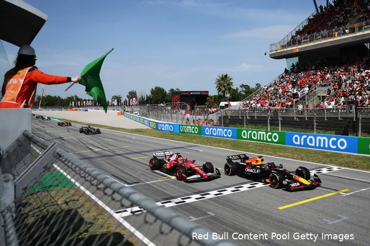 max verstappen 2025 spanje race red bull racing charles leclerc