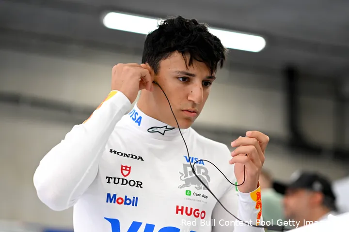 <i>Hadjar maakt indruk op Bayer en Marko.</i>