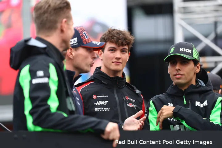 red-bull-racing-max-verstappen-stake-sauber-gabriel-bortoleto-nico-hulkenberg-haas-oliver-bearman-gp-belgie-2025-zondag