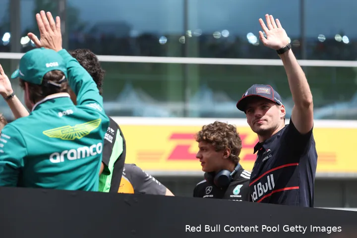 max-verstappen-fernando-alonso-kimi-antonelli-hongarije-zondag