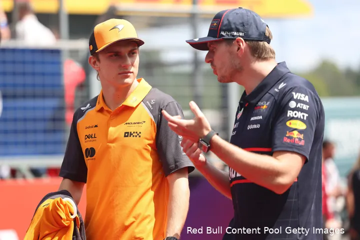 max-verstappen-oscar-piastri-hongarije-zondag