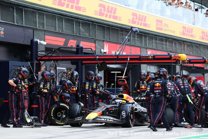 max-verstappen-zondag-race-hongarije-2025