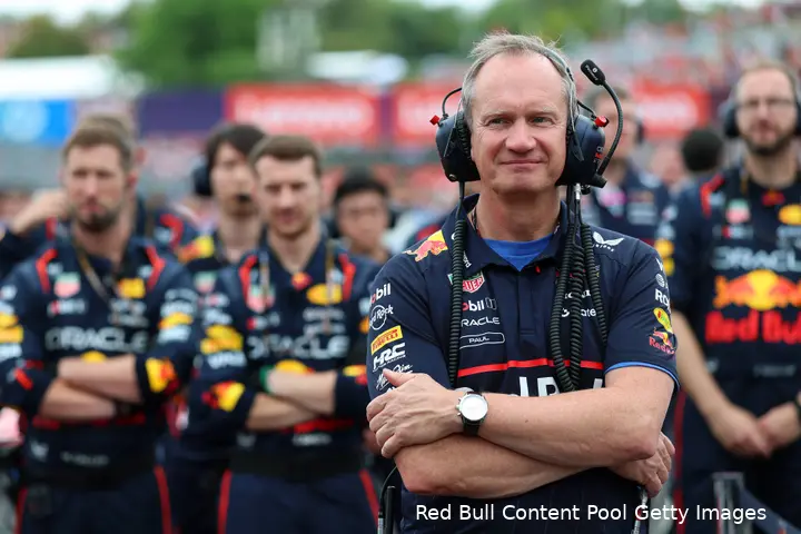 paul-monaghan-red-bull-racing-2025-race-hongarije