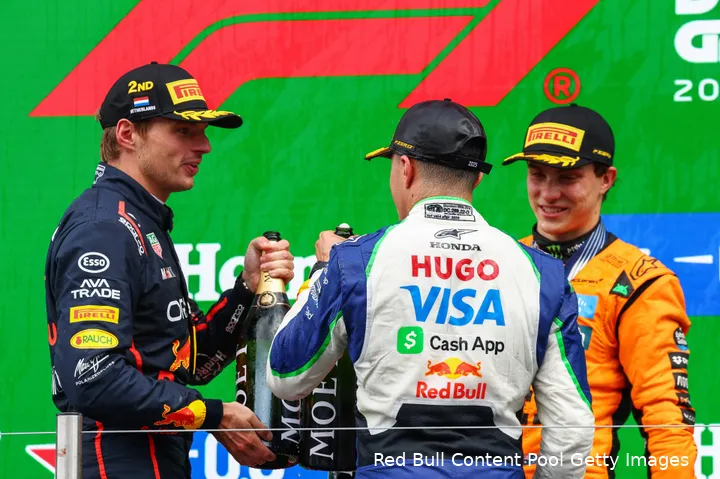 red-bull-racing-max-verstappen-visa-cash-app-racing-bulls-isack-hadjar-oscar-piastri-mclaren-gp-nederland-2025-zondag-podium