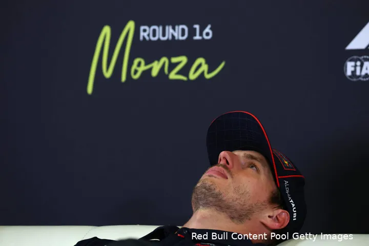 max-verstappen-red-bull-racing-gp-italie-2025-zondag-persconferentie-moe-slaap