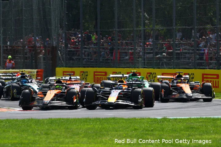 max-verstappen-red-bull-racing-mclaren-oscar-piastri-lando-norris-gp-italie-2025-zondag-2