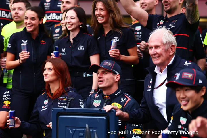red-bull-racing-max-verstappen-helmut-marko-yuki-tsunoda