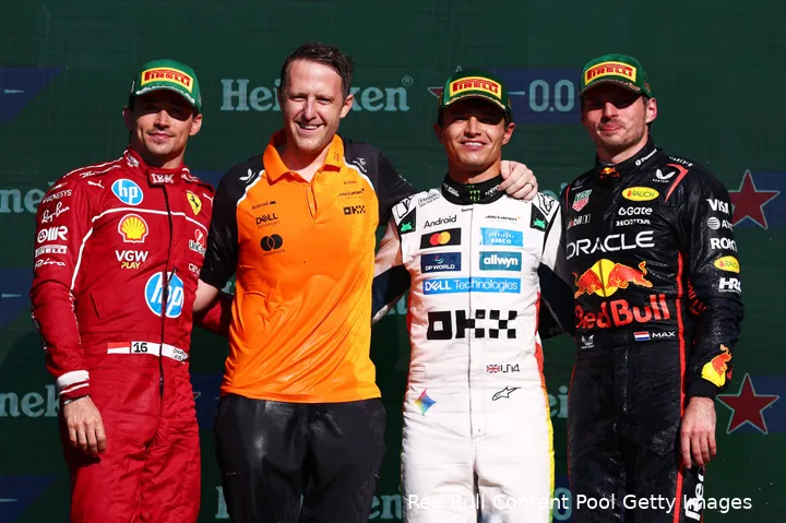 lando-norris-mclaren-charles-leclerc-ferrari-max-verstappen-red-bull-racing-mexico-zondag-2025