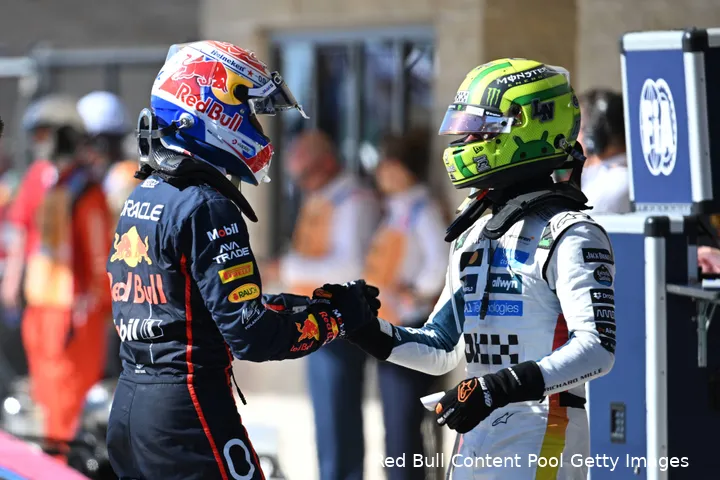 lando-norris-mclaren-max-verstappen-red-bull-racing-cota-zondag-2025