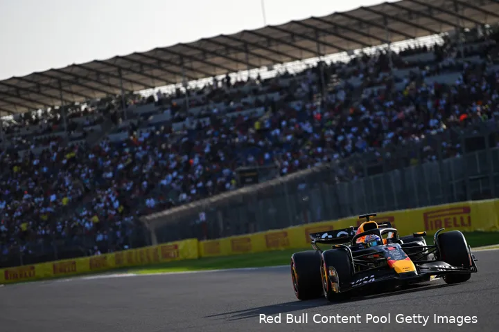 max-verstappen-red-bull-racing-gp-2025-vrijdag