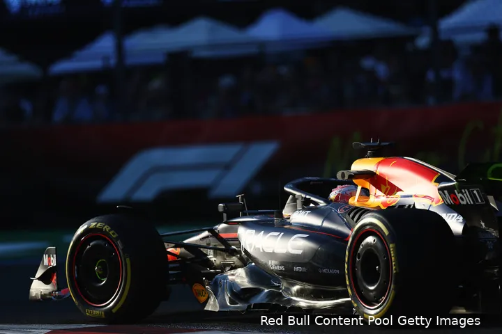 max-verstappen-red-bull-racing-gp-mexico-2025-vrijdag-3