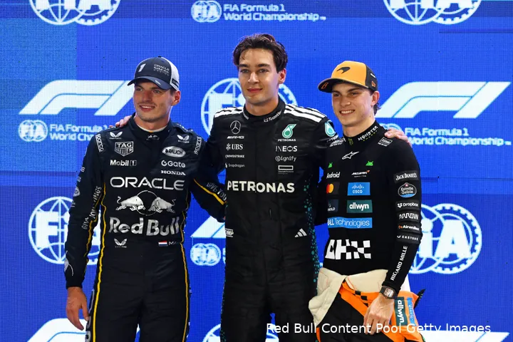 max-verstappen-red-bull-racing-gp-singapore-2025-zaterdag-george-russell-mercedes-oscar-piastri-mclaren