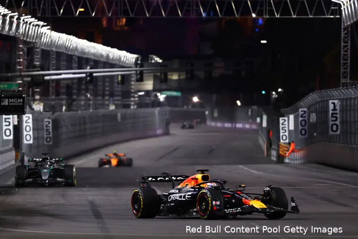 max-verstappen-red-bull-racing-gp-las-vegas-2025-zondag-george-russell-mercedes-mclaren-lando-norris