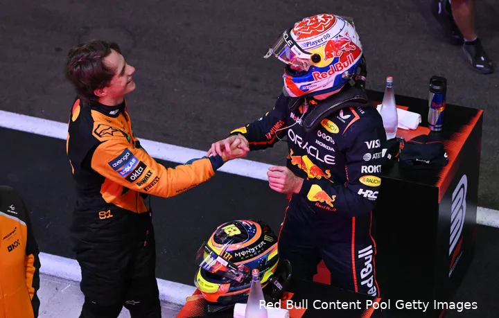 max-verstappen-red-bull-racing-gp-qatar-2025-zaterdag-mclaren-oscar-piastri