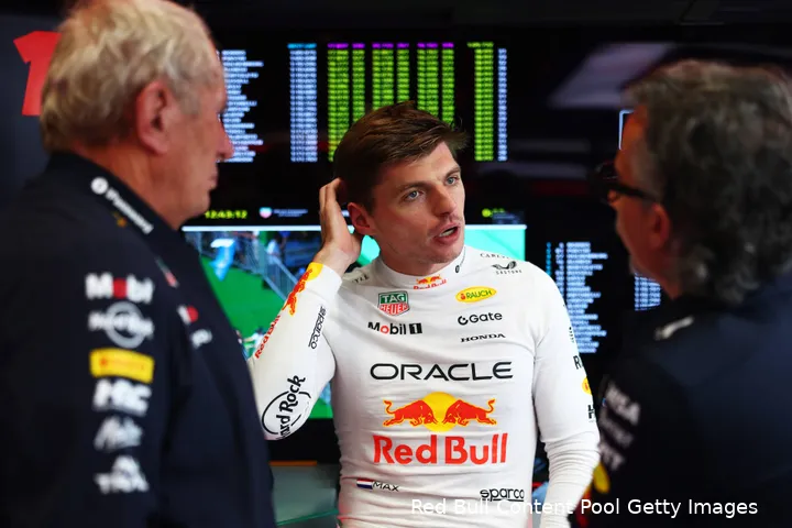 max-verstappen-red-bull-racing-gp-sao-paulo-brazilie-2025-vrijdag-helmut-marko-laurent-mekies-2
