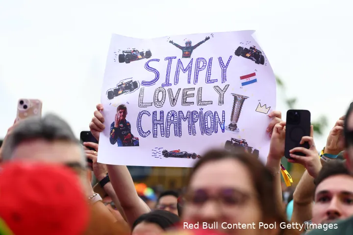 max-verstappen-yuki-tsunoda-2025-brazilië-fans
