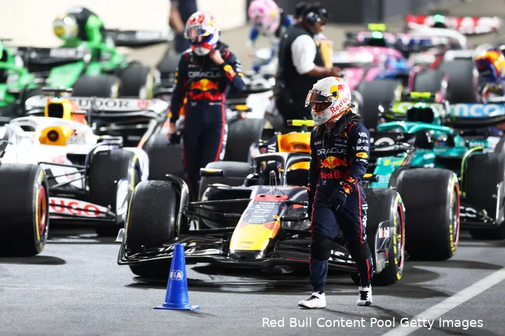 max-verstappen-yuki-tsunoda-2025-sprintrace-qatar