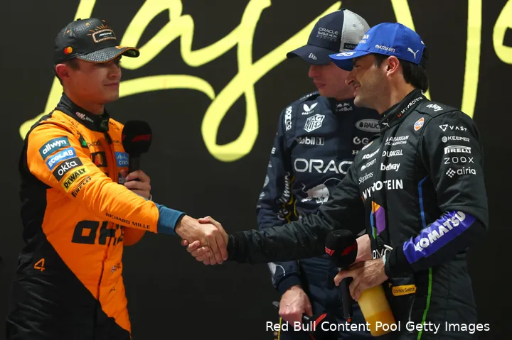 red-bull-racing-max-verstappen-gp-las-vegas-2025-zaterdag-carlos-sainz-williams-mclaren-lando-norris-5