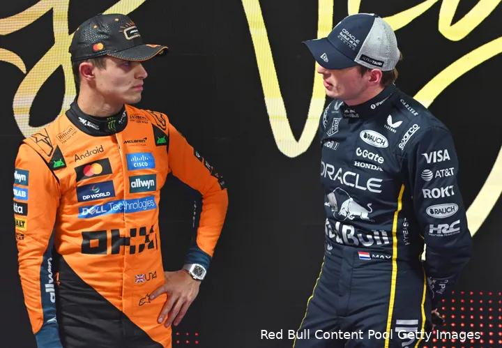 red-bull-racing-max-verstappen-gp-las-vegas-2025-zaterdag-lando-norris-mclaren-2