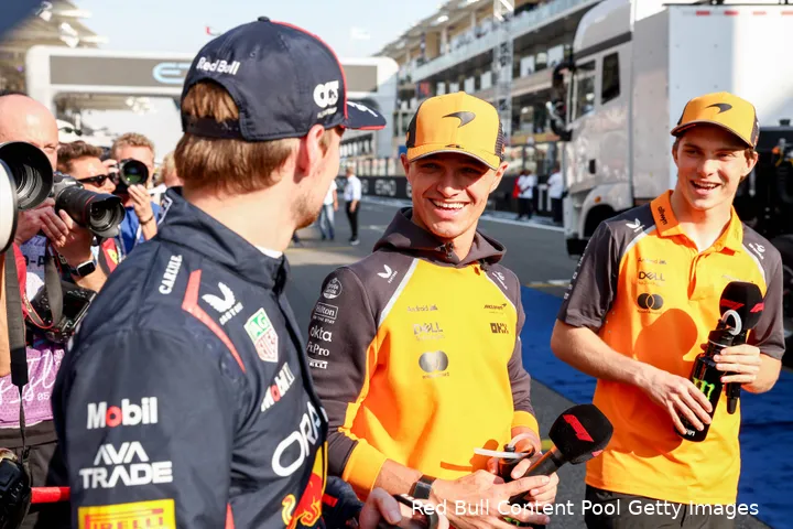 max-verstappen-mclaren-oscar-piasti-lando-norris-red-bull-racing-gp-abu-dhabi-2025-zondag-2