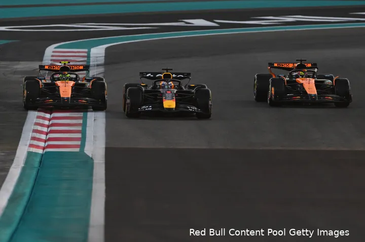 max-verstappen-mclaren-oscar-piasti-lando-norris-red-bull-racing-gp-abu-dhabi-2025-zondag-3