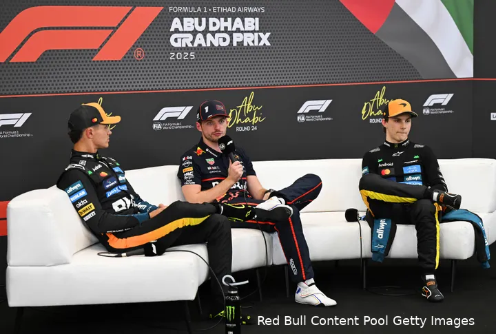 max-verstappen-red-bull-racing-2025-gp-abu-dhabi-zaterdag-oscar-piastri-mclaren-lando-norris