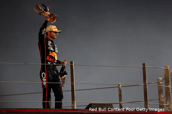 max-verstappen-red-bull-racing-gp-abu-dhabi-2025-zondag-17