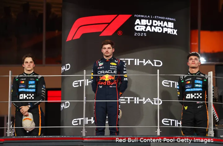 max-verstappen-red-bull-racing-gp-abu-dhabi-2025-zondag-mclaren-oscar-piastri-lando-norris