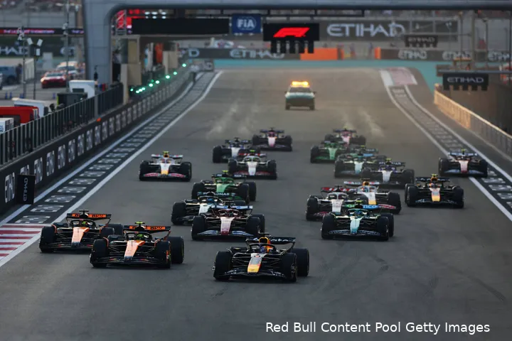 max-verstappen-red-bull-racing-gp-abu-dhabi-2025-zondag-start-2