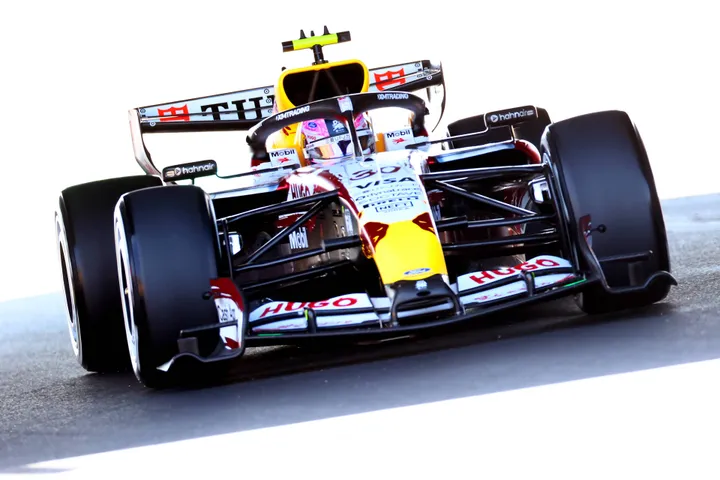 liam-lawson-racing-bulls-japan-suzuka-vrijdag-2026
