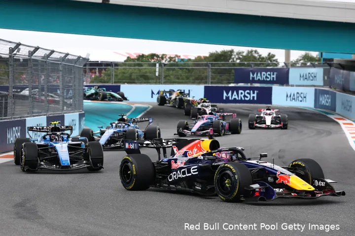 max-verstappen-red-bull-racing-gp-miami-2026-zondag-williams-alexander-albon-carlos-sainz