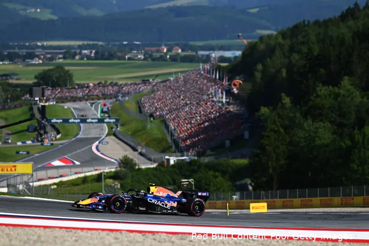 isack-hadjar-red-bull-racing-gp-oostenrijk-zaterdag-2