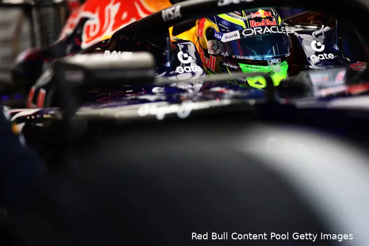 isack-hadjar-red-bull-racing-gp-groot-brittannie-2026-vrijdag-2