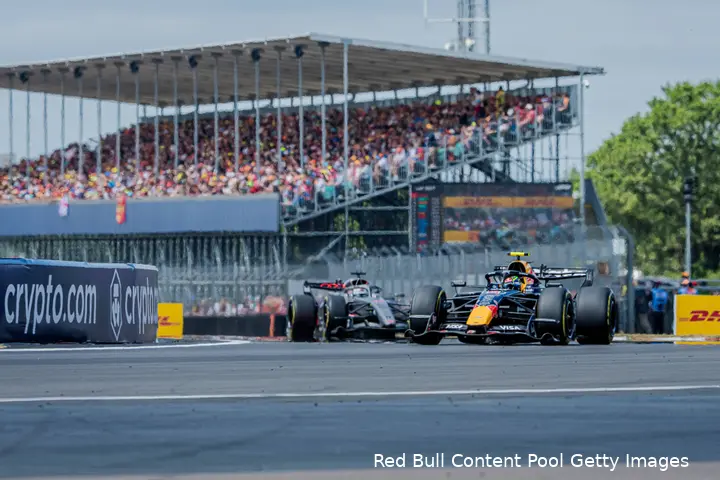 isack-hadjar-red-bull-racing-gp-groot-brittannie-2026-zaterdag-2