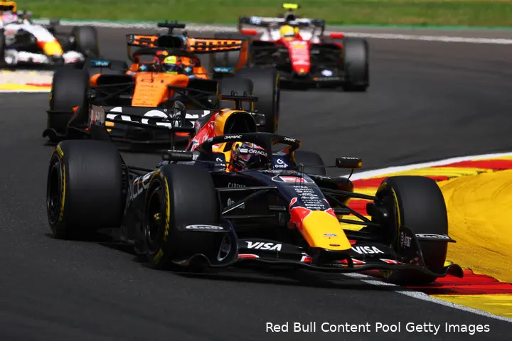 max-verstappen-red-bull-racing-gp-belgie-2026-zondag-mclaren-oscar-piastri