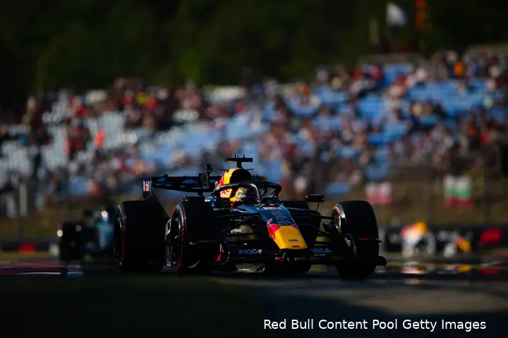 max-verstappen-red-bull-racing-gp-hongarije-2026-vrijdag-4