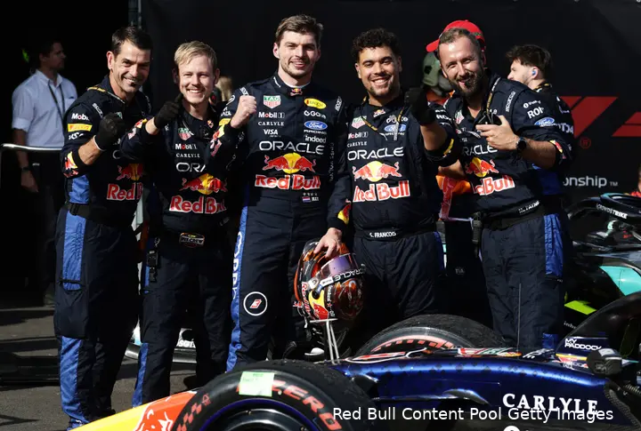 max-verstappen-red-bull-racing-gp-hongarije-2026-zondag-2