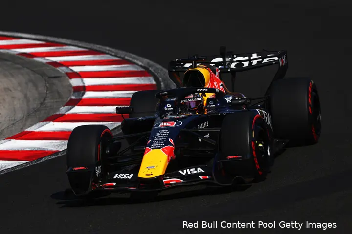 max-verstappen-red-bull-racing-gp-hongarije-2026-zondag