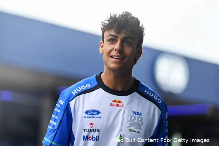 arvid-lindblad-visa-cash-app-racing-bulls-gp-nederland-2026-zondag-2