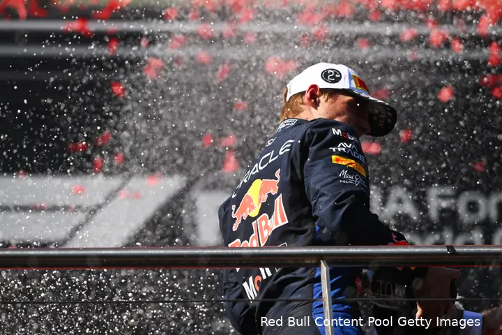 podium-max-verstappen-red-bull-racing-gp-spanje-2026-zondag