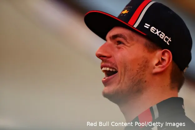 Max lachend Abu Dhabi