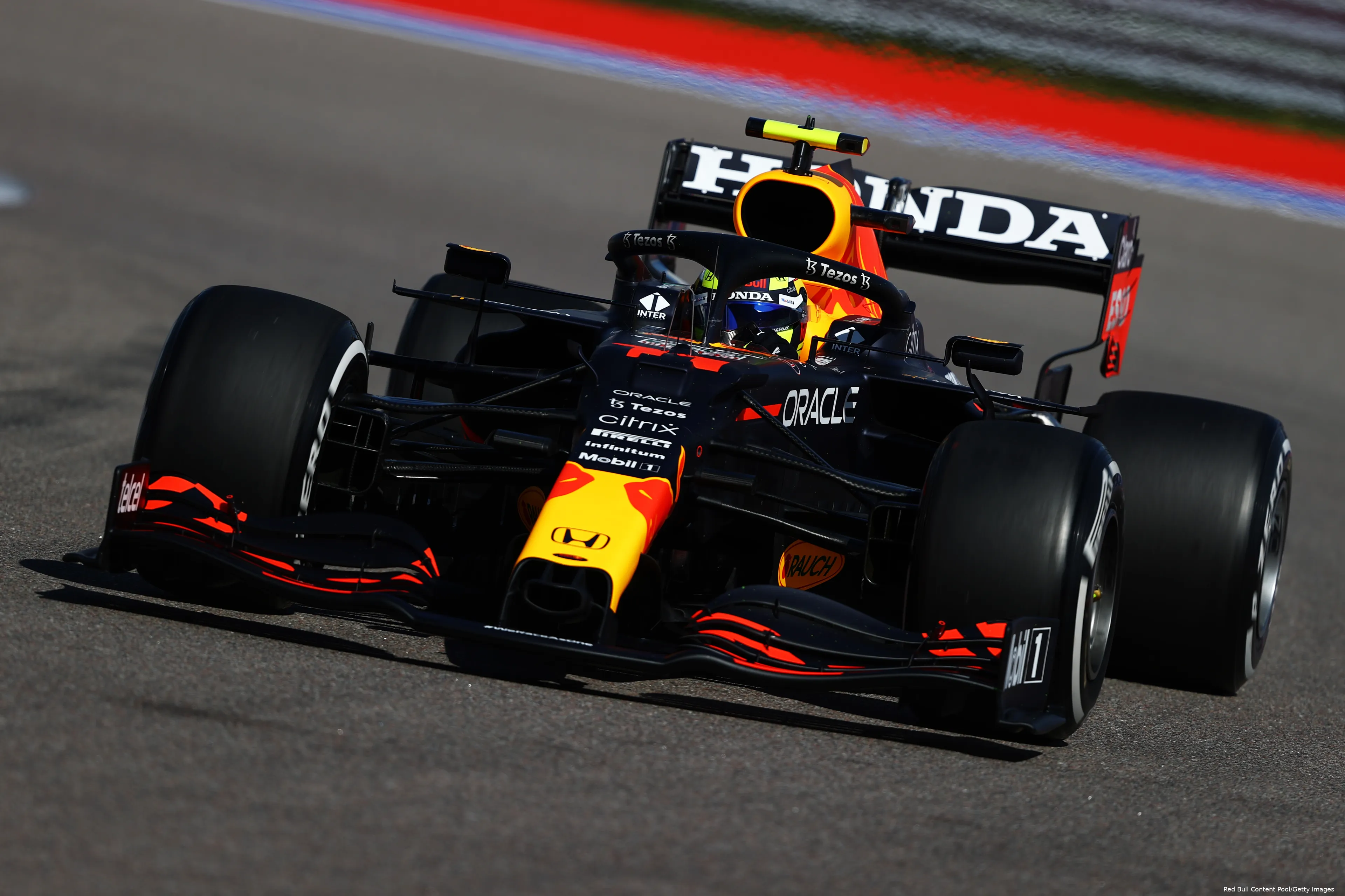 Max Verstappen RB16B Rusland