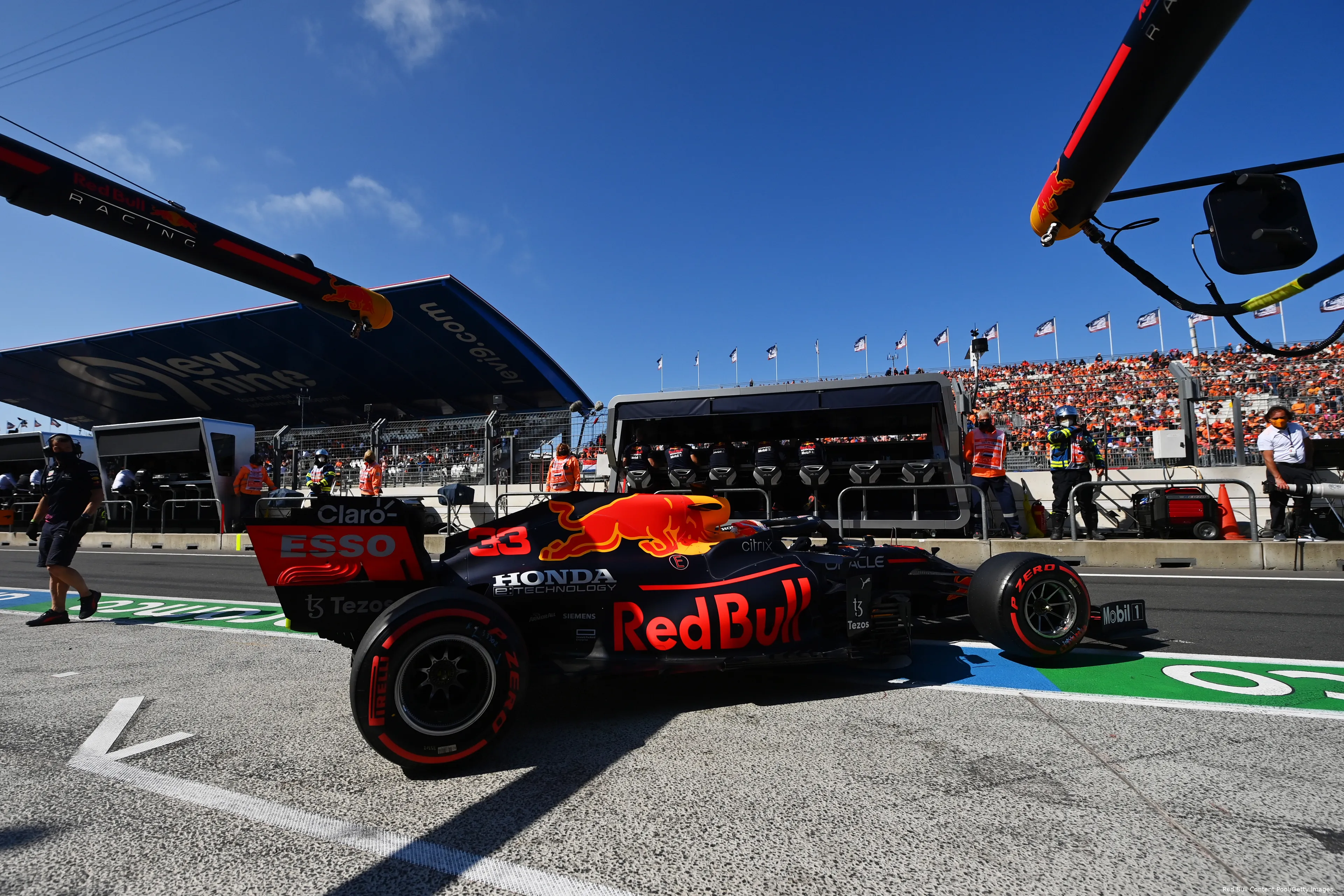 red bull rb16b verstappen max garage pit pitlane zandvoort dutch gp