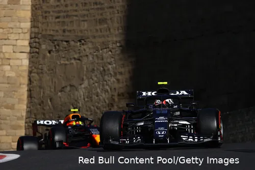 <i>Figuur 1. De hoogteverschillen zorgen voor mooie beelden, maar ook voor een extra uitdaging (Bron:&nbsp;Red Bull Content Pool / Getty Images)</i>