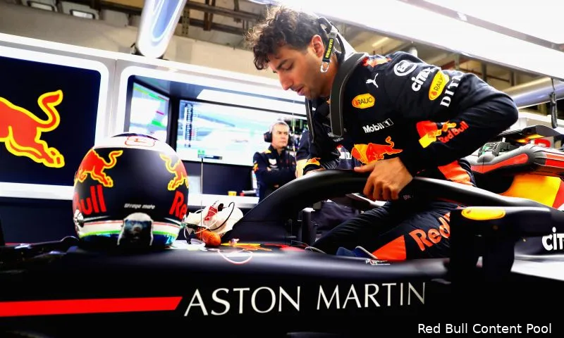 9a40b8853fc7bd6fb682aeb9d0a83014ed83771e