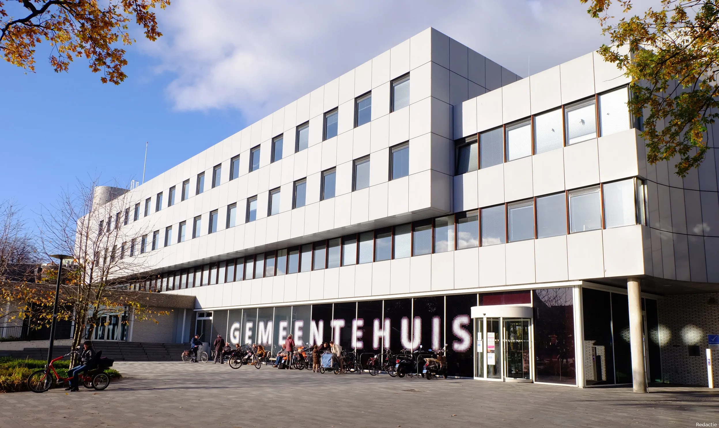 emmen gemeente gemeentehuis