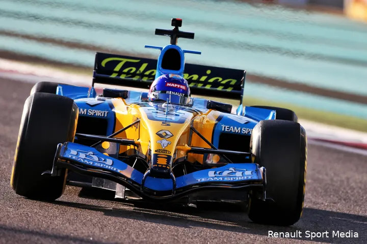 fernando alonos renault r25