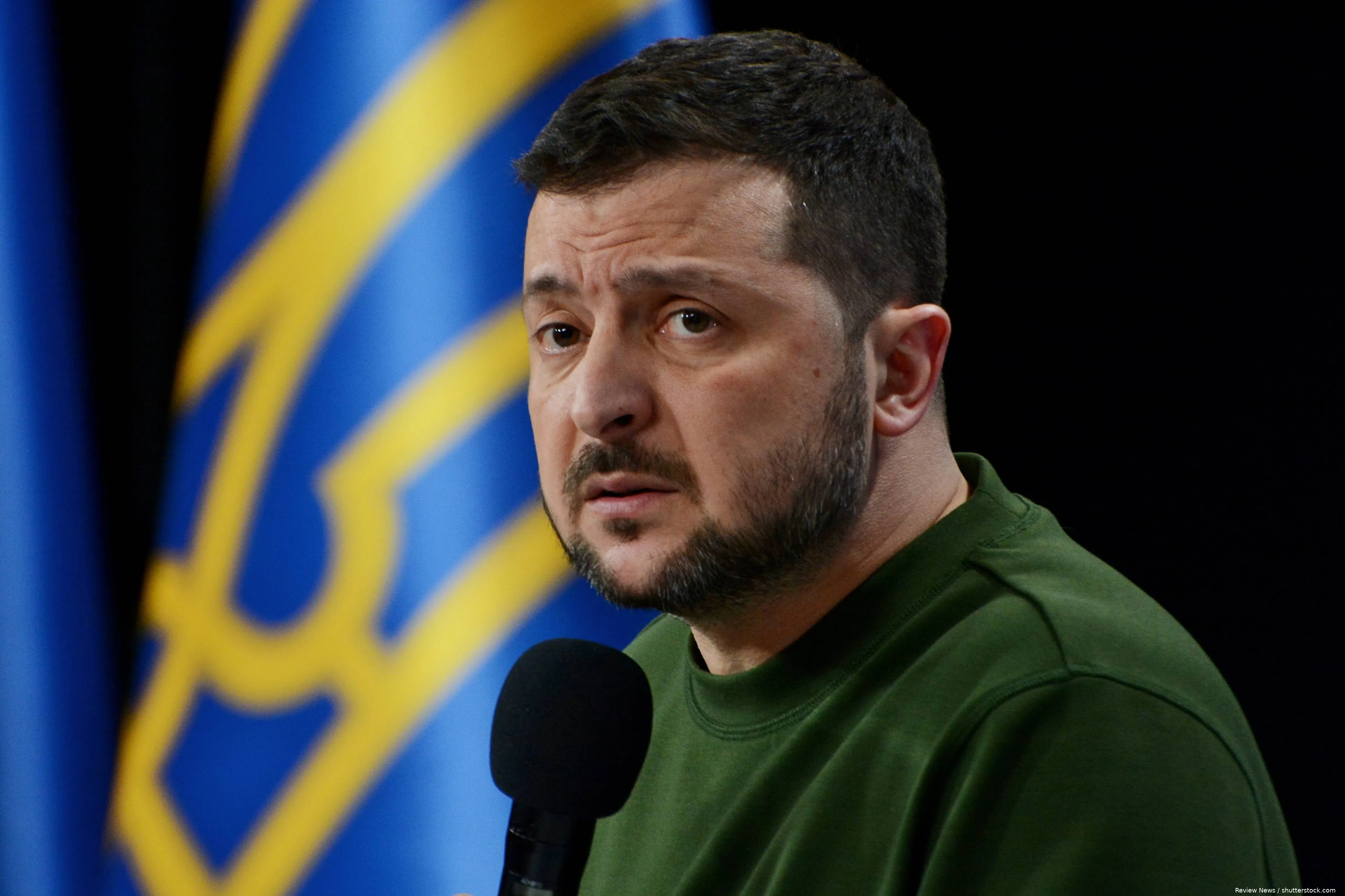 shutterstock_2429991943