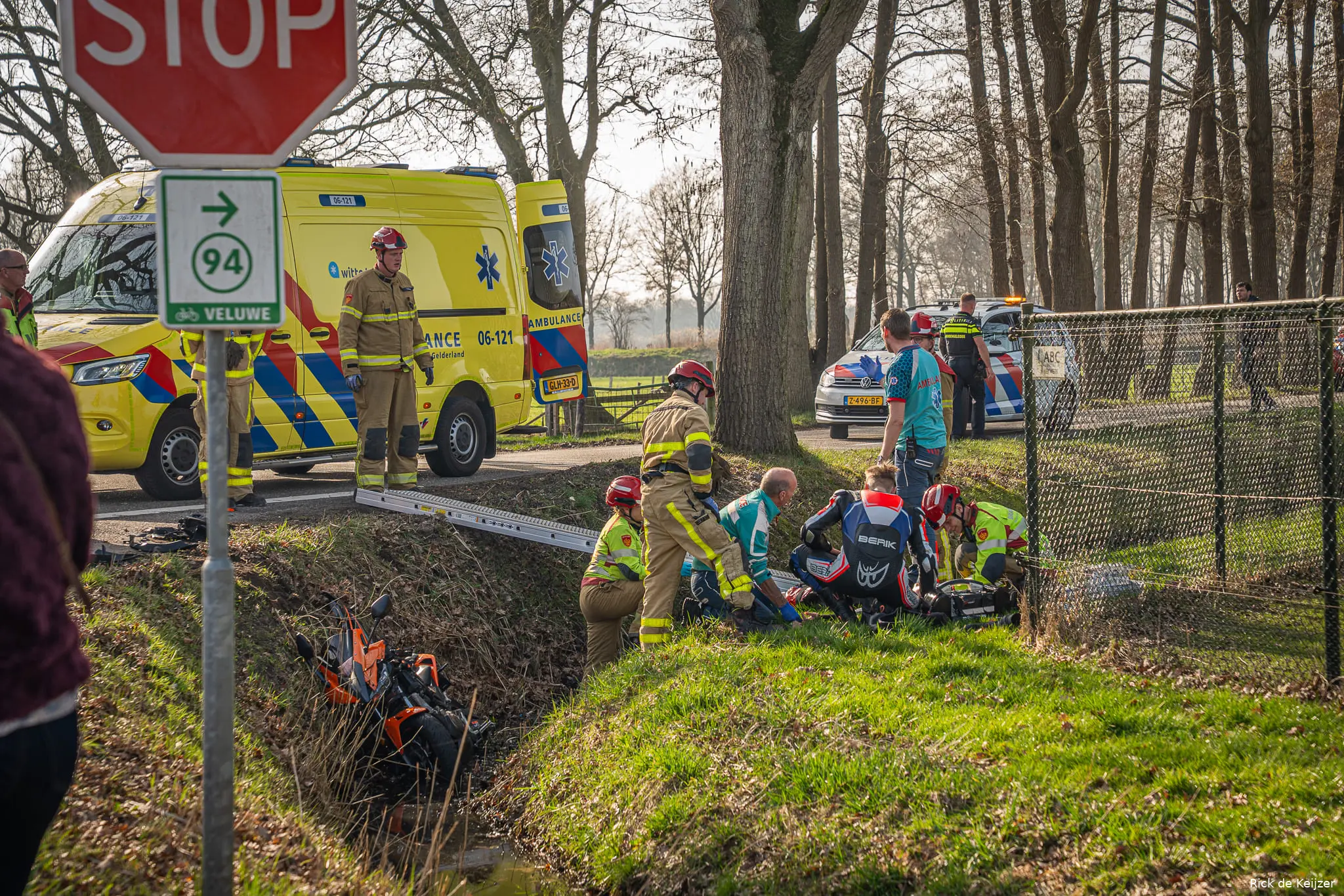 ongeluk motor en auto