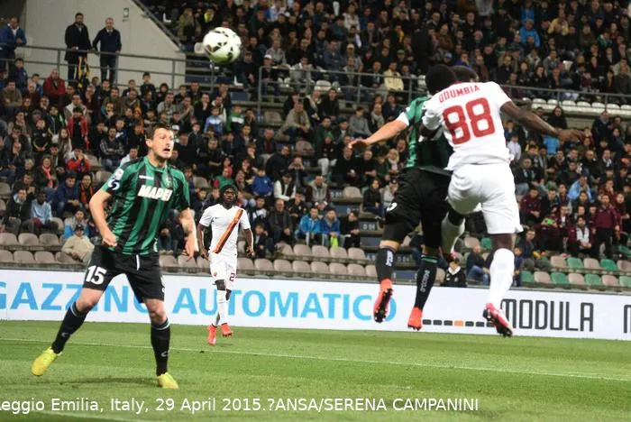 sassuolo roma doumbia colpo di testa gol
